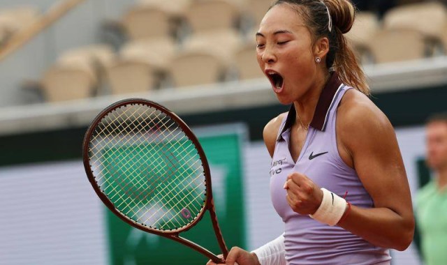 2-0击败18岁黑马姆博科！ 郑钦文晋级法网女单16强